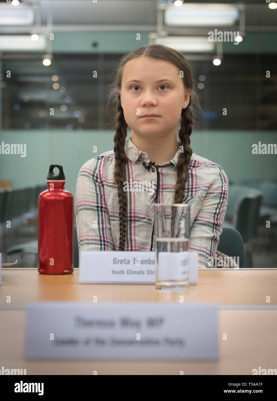 Clima svedese Greta acticist Thunberg incontra i leader del Regno Unito i partiti politici alla Camera dei Comuni di Westminster a Londra per discutere la necessità di cross-partito d'azione per affrontare la crisi climatica. Foto Stock