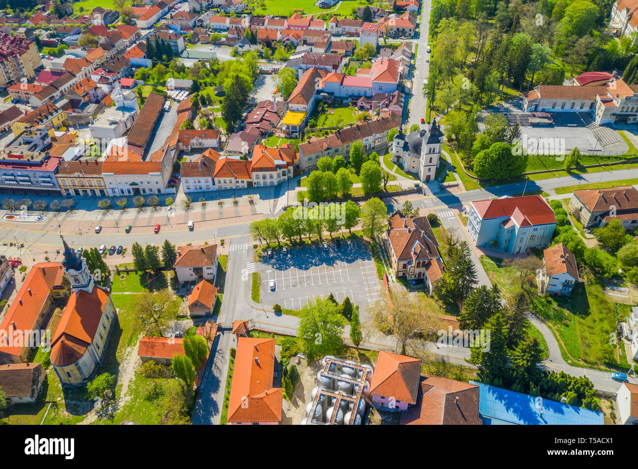 Croazia, città od Daruvar, la piazza principale della città, il panorama dal, drone Foto Stock