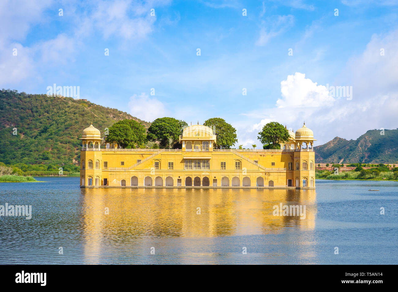 Jal Mahal (acqua Palace) nell'uomo sagar Lago Foto Stock