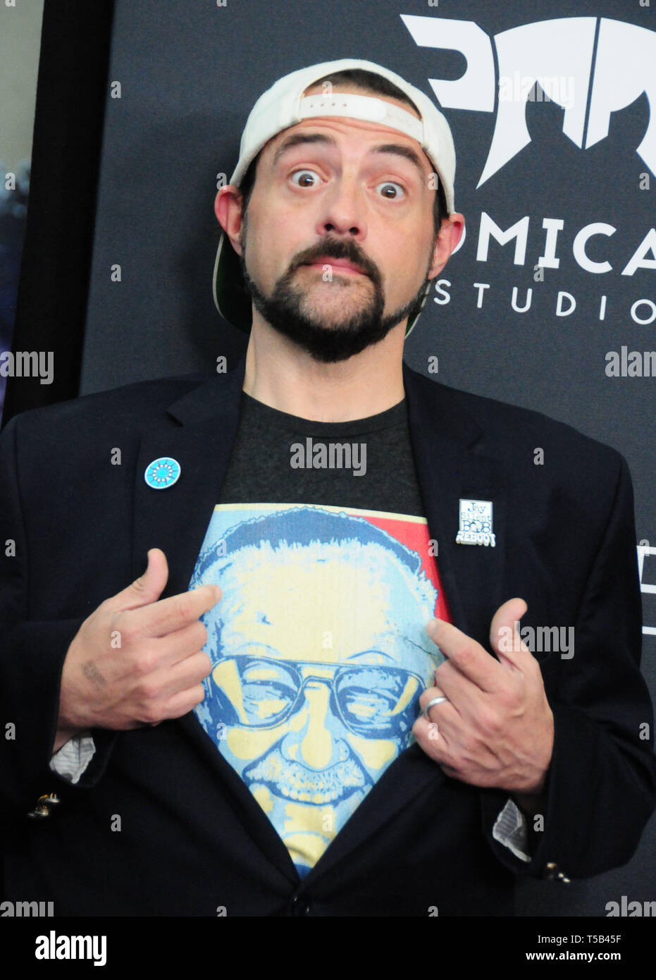 Los Angeles, California, Stati Uniti d'America 22 aprile 2019 Direttore Kevin Smith assiste la Premiere mondiale di Marvel Studios' 'vendicatori: Endgame' il 22 aprile 2019 presso il Los Angeles Convention Center di Los Angeles, California, USA. Foto di Barry re/Alamy Live News Foto Stock