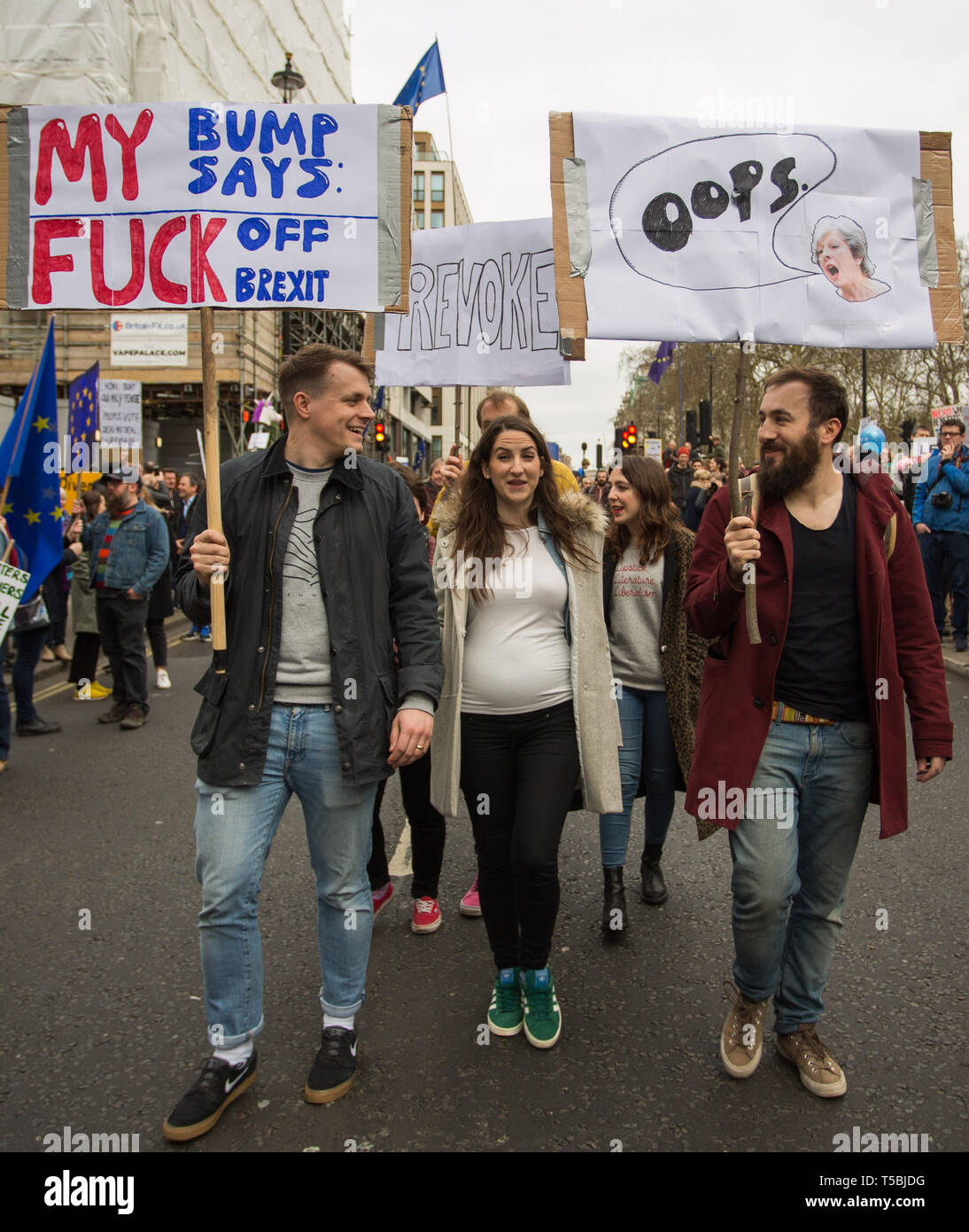 Mettere la popolazione di marzo vede centinaia di migliaia di persone in marzo a Londra chiedendo un ultima parola su Brexit dotate: atmosfera, vista in cui: Londra, Regno Unito quando: 23 Mar 2019 Credit: Wheatley/WENN Foto Stock