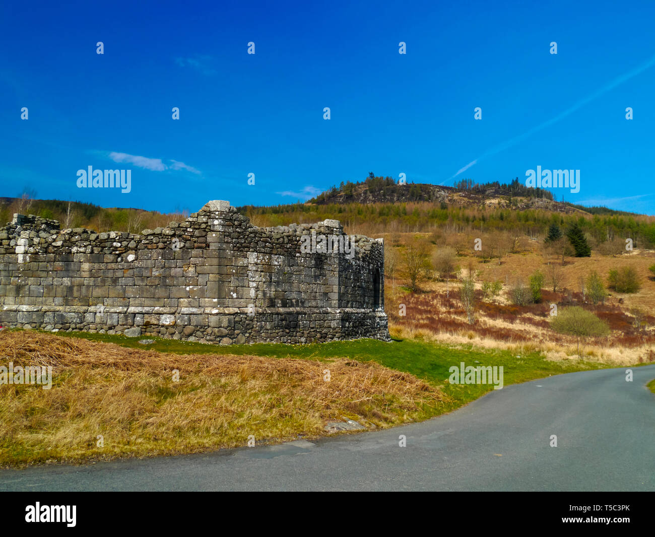 Resta di 11 lati, del XIII secolo, il castello di Doon, Loch Doon, Dumfries and Galloway, Scozia Foto Stock
