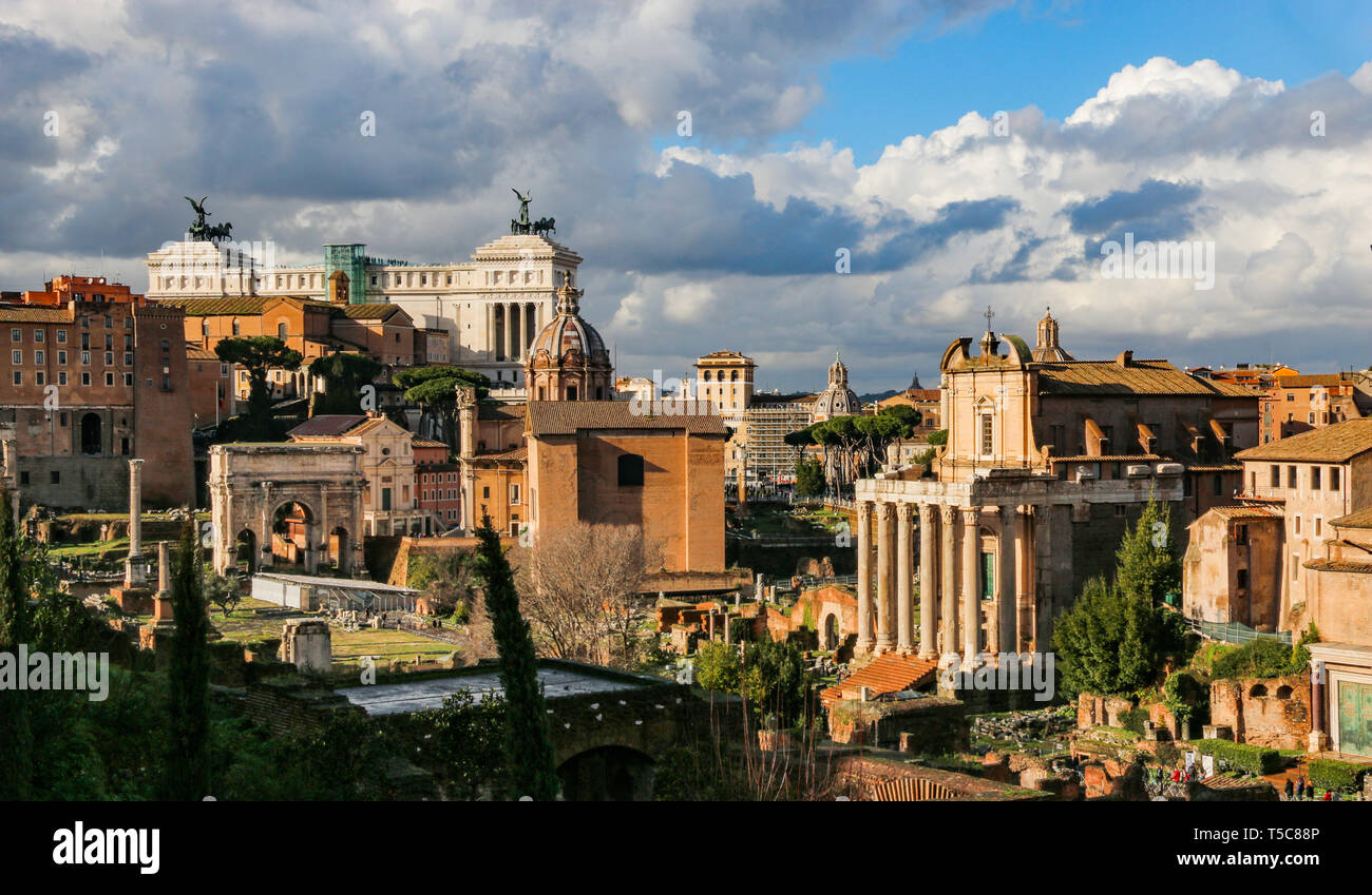 Splendida vista sul Foro Romano, Roma, Italia Foto Stock