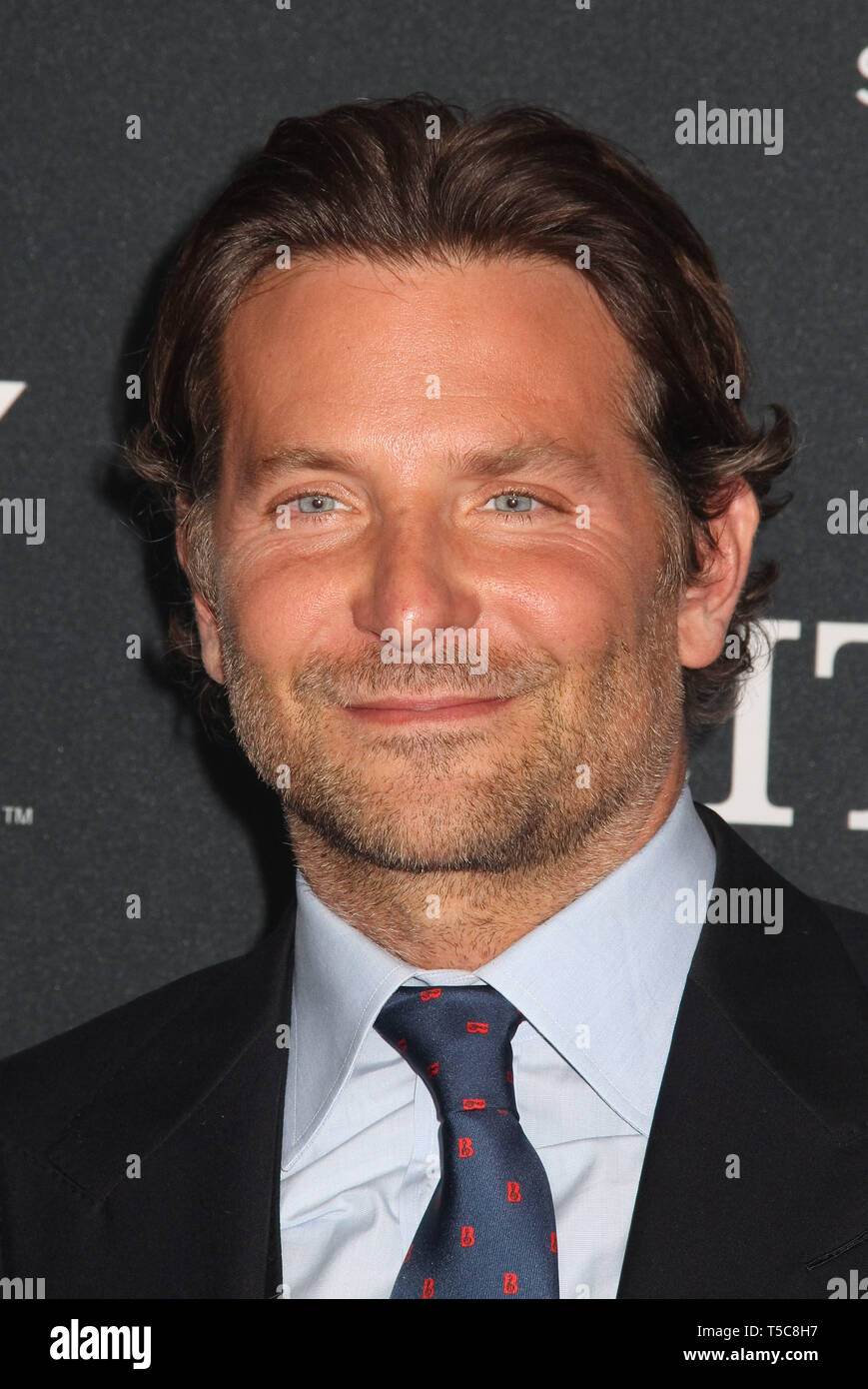 Bradley Cooper 04/22/2019 La premiere mondiale di Marvel Studios' 'vendicatori: Endgame" tenutasi presso il Los Angeles Convention Center di Los Angeles, CA. Foto di I. Hasegawa / HNW / Picturelux Foto Stock