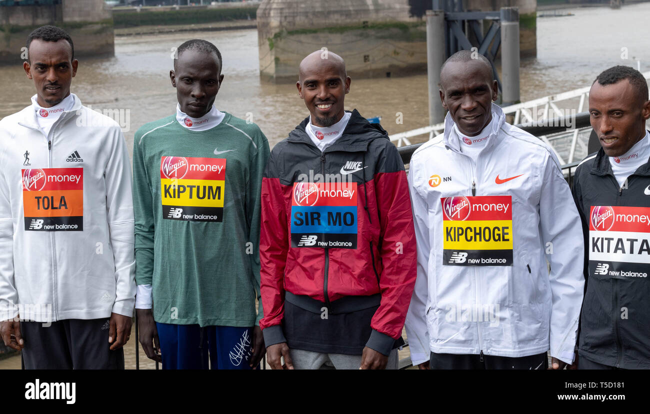 Londra, Regno Unito. 24 apr 2019. Soldi VIRGIN LONDON MARATHON Photocall Credito: Ian Davidson/Alamy Live News Foto Stock