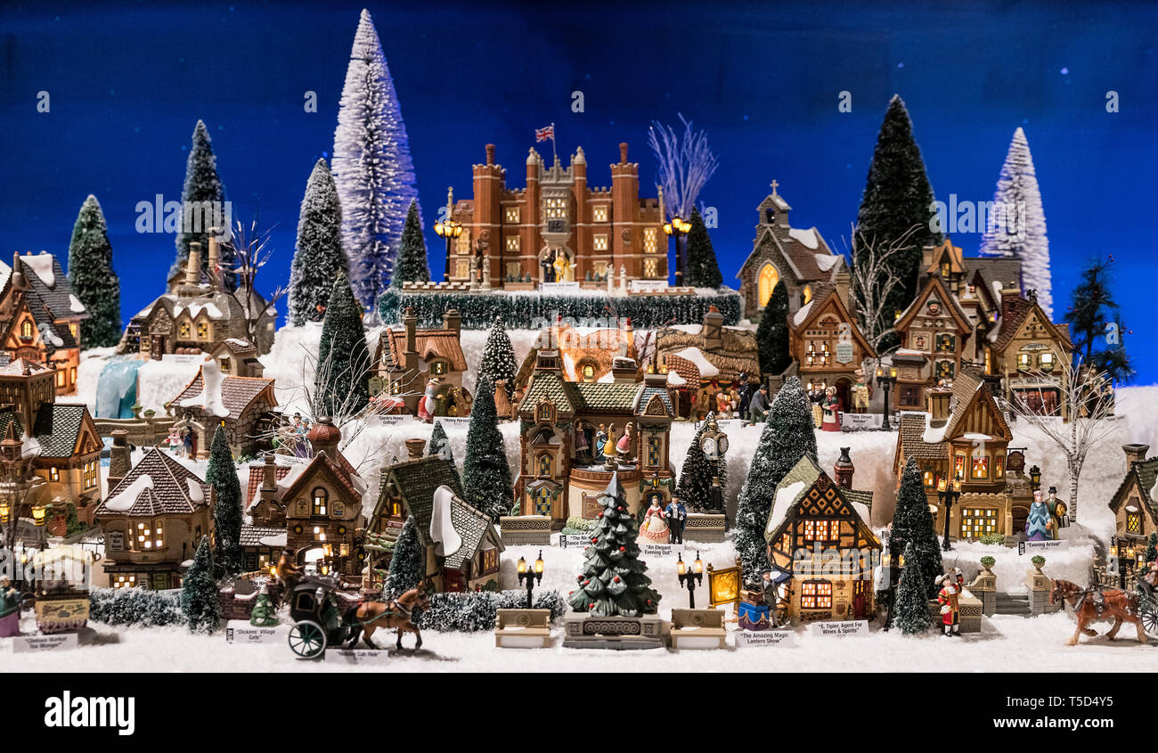 Miniture villaggio natale visualizzare presso Yankee Candle la sede centrale della società, Deerfield, Massachusetts, STATI UNITI D'AMERICA. Foto Stock