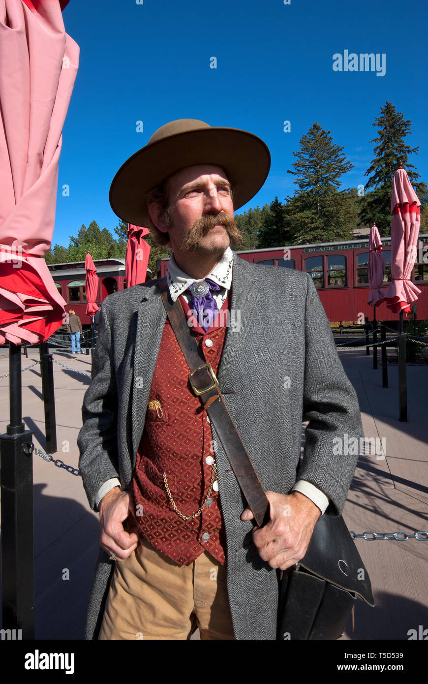 Attore rievoca il famoso giocatore e pistolero James Butler Hickok (noto come Wild Bill Hickok), Hill City Stazione, Dakota del Sud, STATI UNITI D'AMERICA Foto Stock