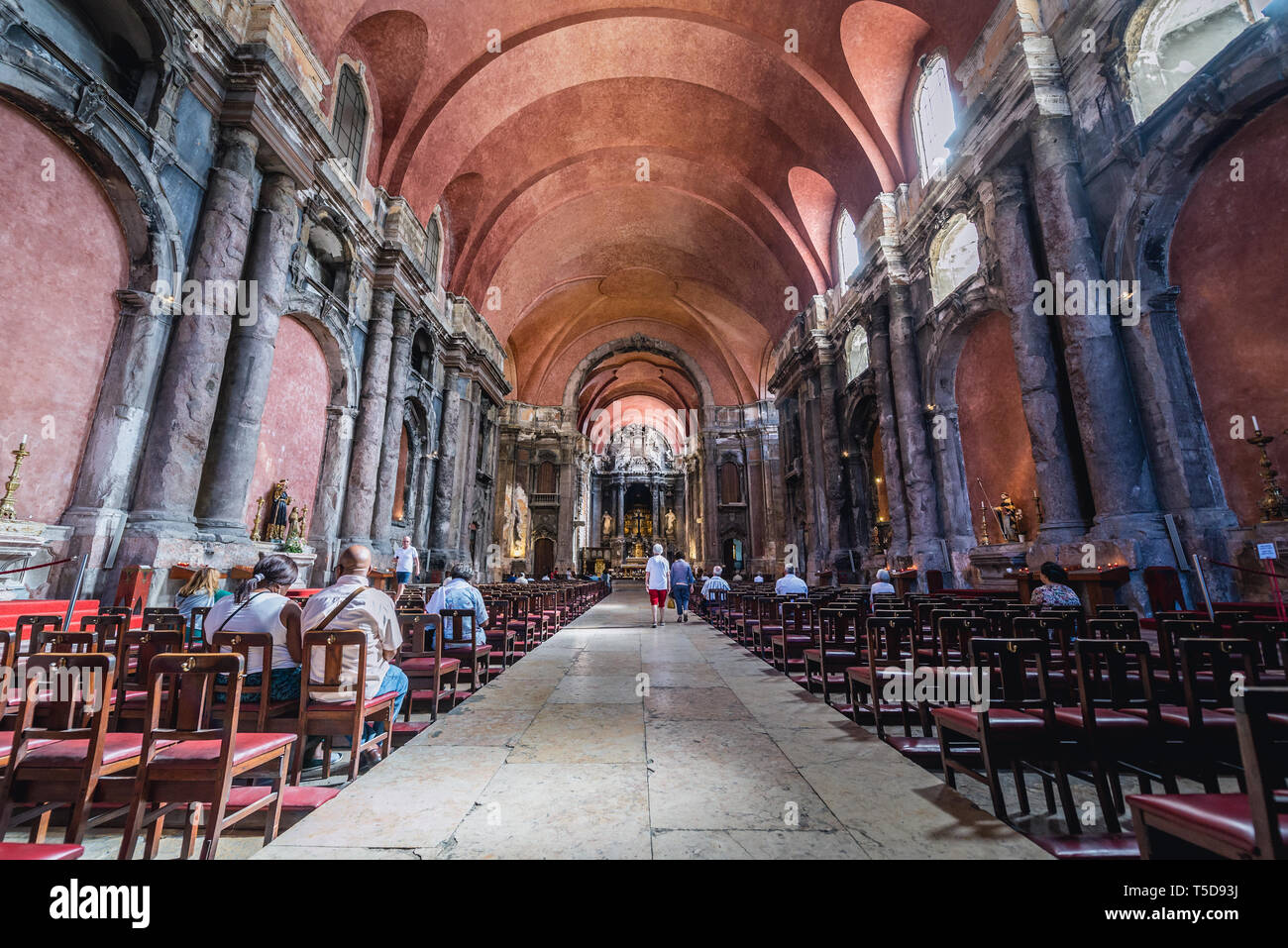 Interno della Igreja de Sao Domingos - Monumento Nazionale chiesa di Lisbona, Portogallo Foto Stock