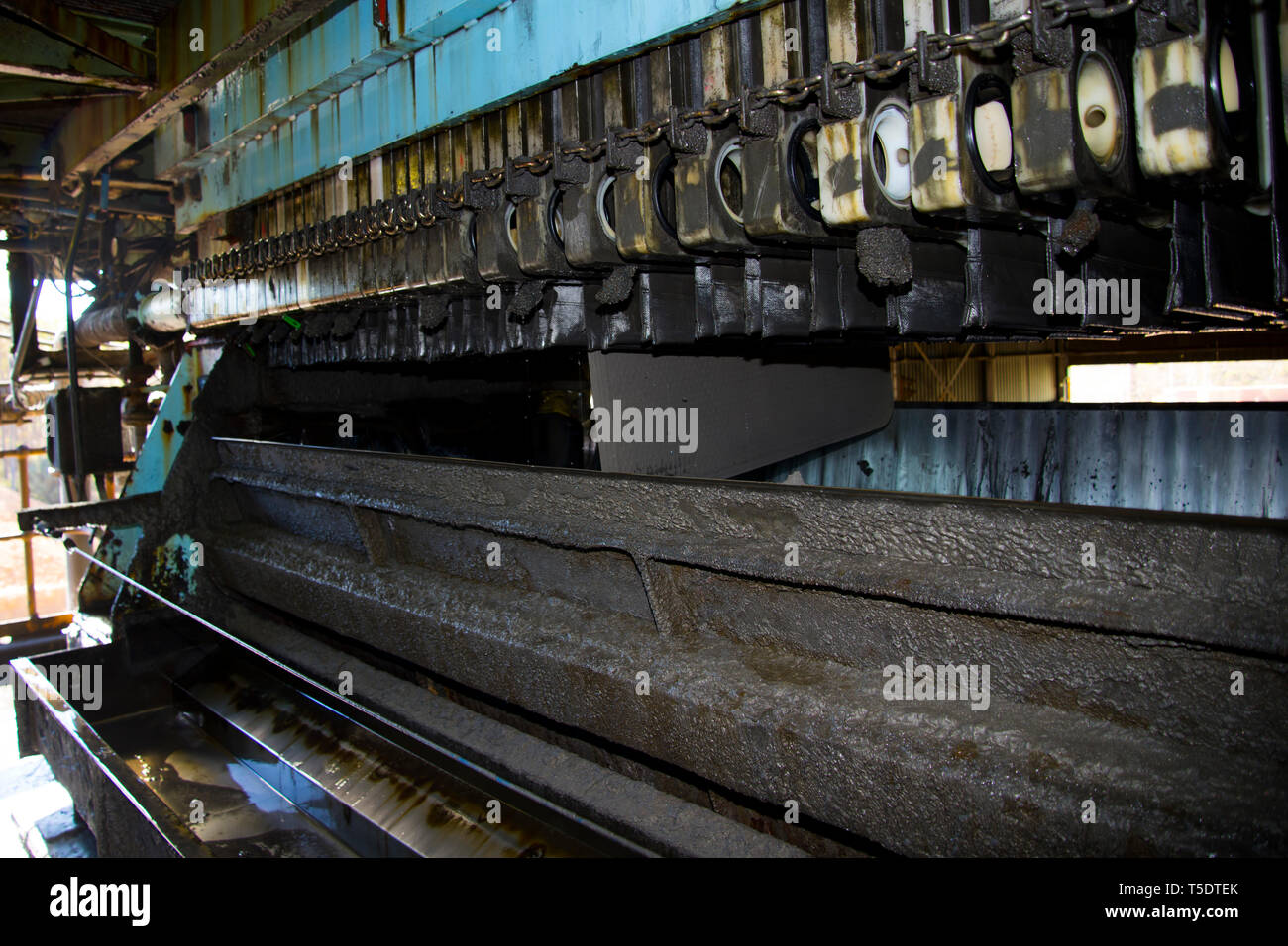 Celle di elettrolisi nel trattamento di minerali Foto Stock