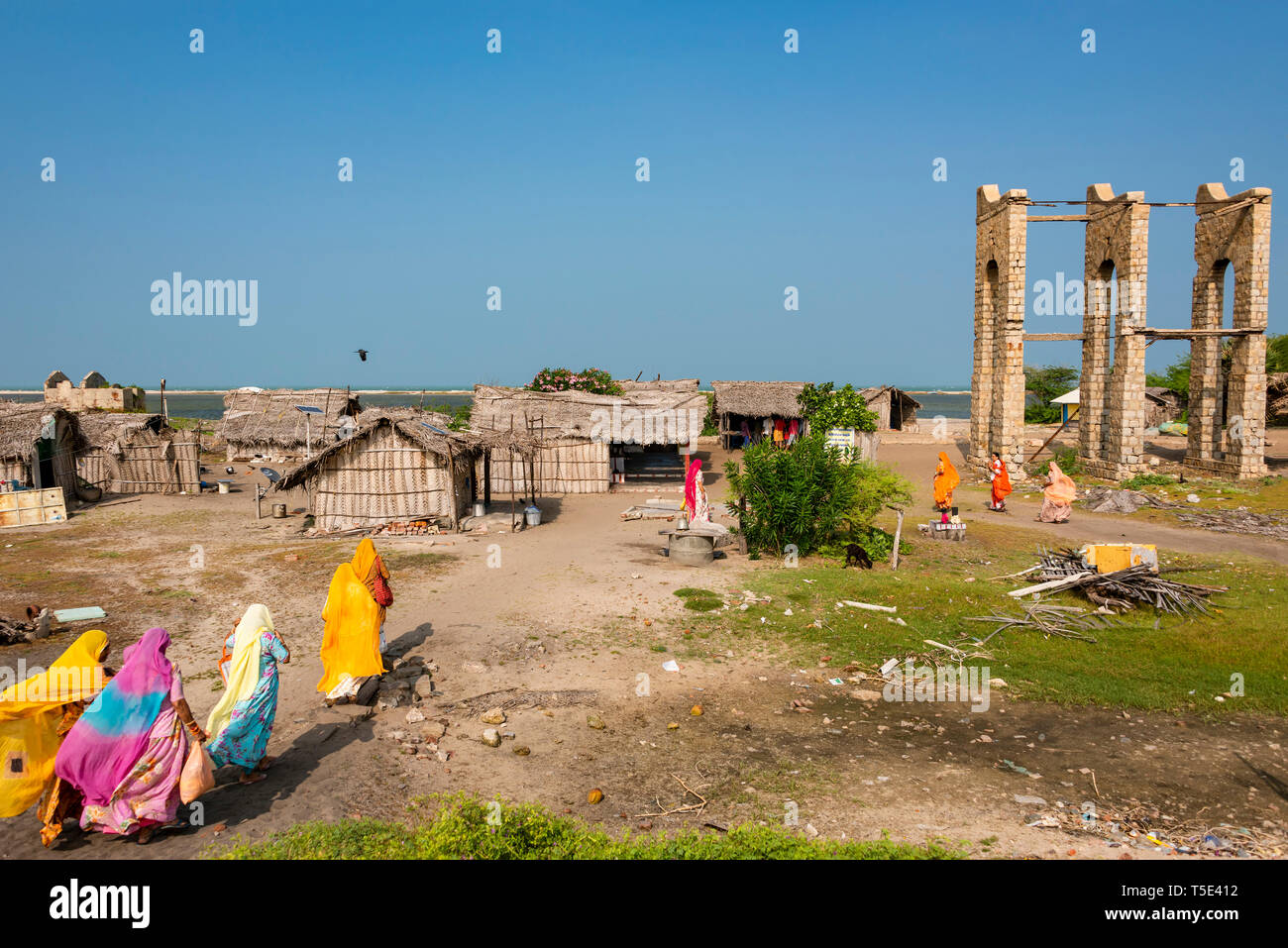 Vista orizzontale della stazione ferroviaria rovine a Dhanushkodi, India. Foto Stock