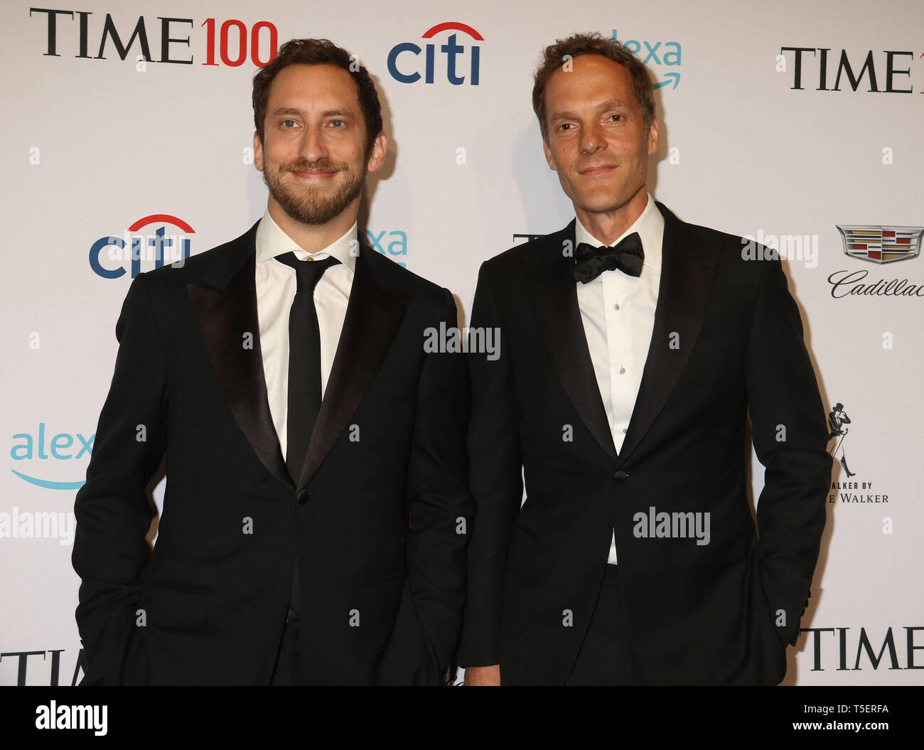 Aprile 23, 2019 - New York, New York, Stati Uniti - JUUL Lab co-fondatori JAMES MONSEES e ADAM BOWEN frequentare gli arrivi per il tempo di 2019 100 gala tenutosi presso il Time Warner Center. (Credito Immagine: © Nancy Kaszerman/ZUMA filo) Foto Stock