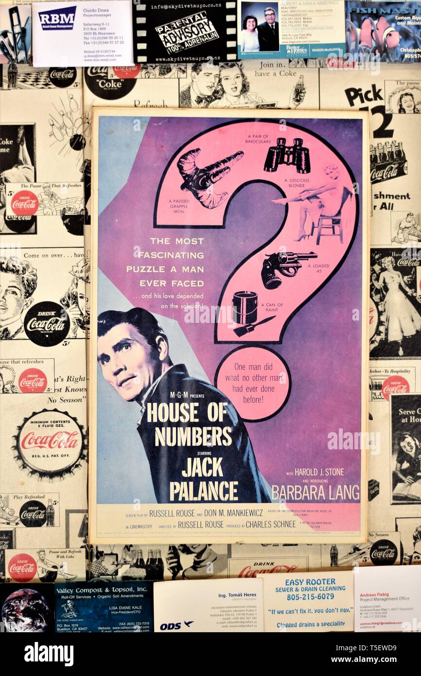 Casa di numeri poster del filmato con Jack Palance e Barbara Lang dal 1957, girato a San Quintino carcere in California Foto Stock