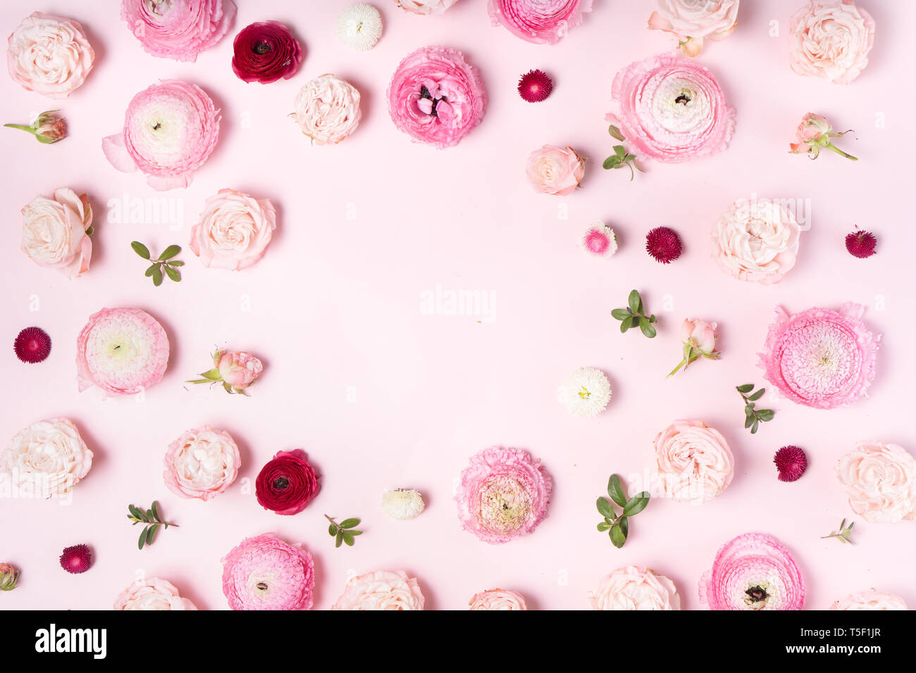 Fiori piatto composizione dei laici Foto Stock