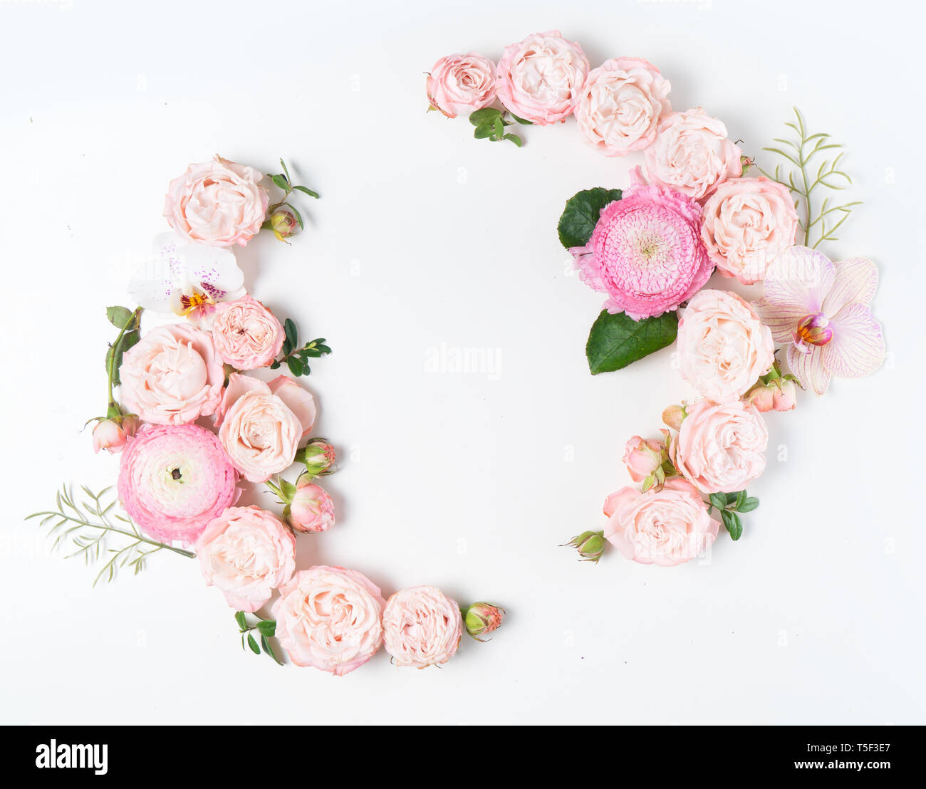 Fiori piatto composizione dei laici Foto Stock