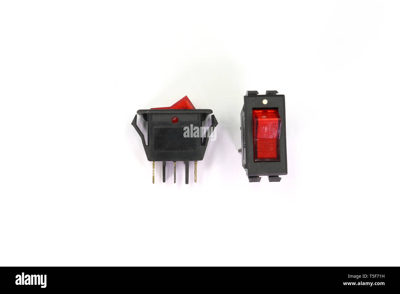 Interruttore a levetta interruttori nero con retroilluminazione, on/off - la posizione isolata su sfondo bianco. Immagine ad alta risoluzione gallery. Foto Stock