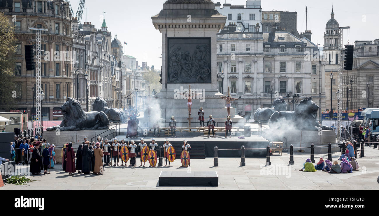 La passione di Gesù giocare da Wintershall Charitable Trust in Trafalgar Square e il Venerdì Santo, London, Regno Unito Foto Stock