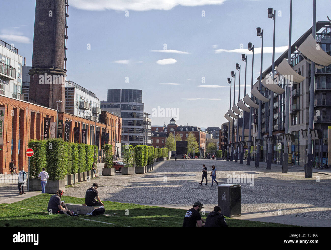 Smithfield Square vicino al centro della città di Dublino, Irlanda. Riqualificazione seguenti la piazza ospita un grande cinema,molti ristoranti e altre attrazioni. Foto Stock