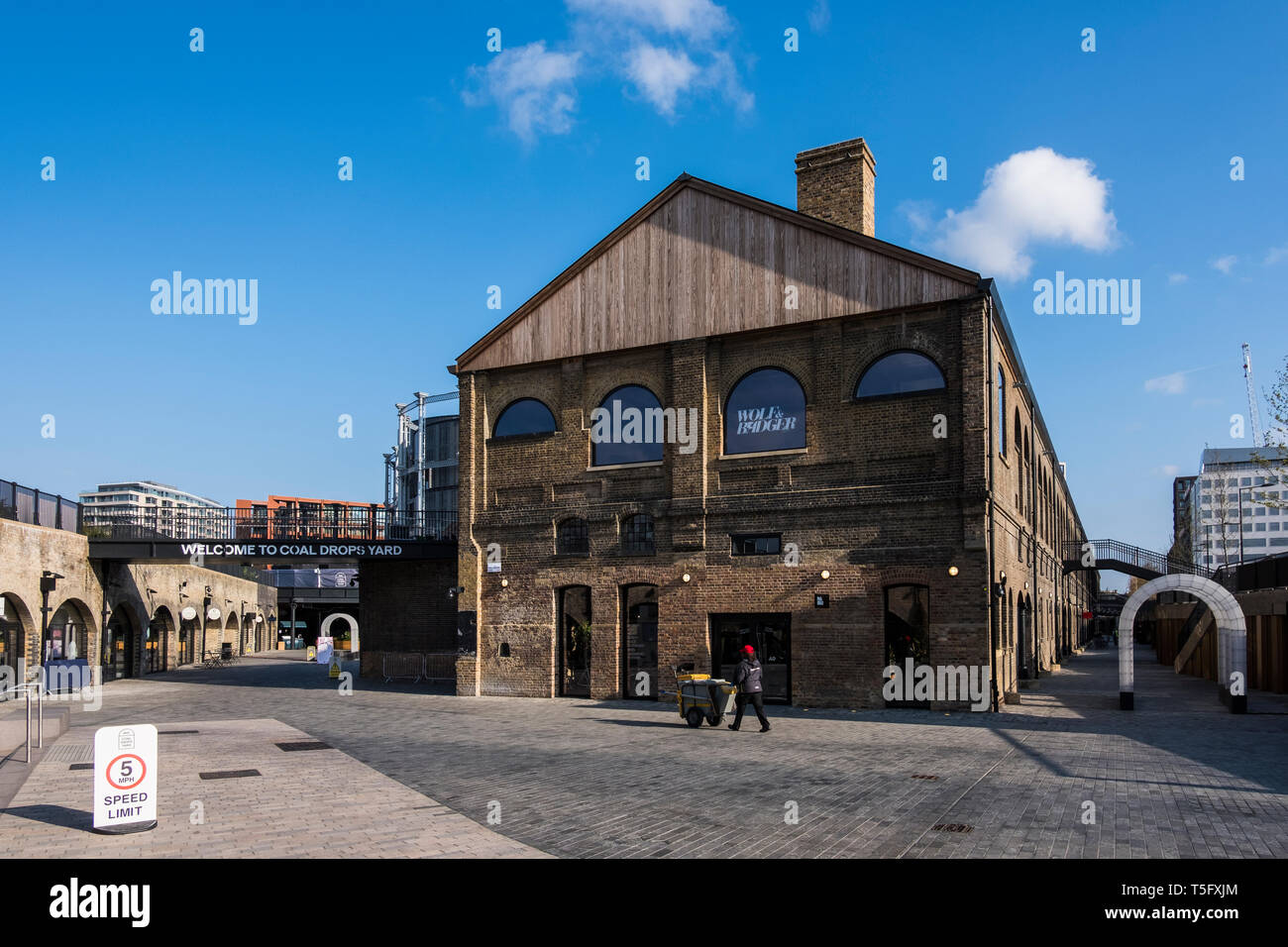 Caduta di carbone's Yard un nuovo quartiere di retail, parte del re di rigenerazione incrociata, progetto di King Cross a Londra, Inghilterra, Regno Unito Foto Stock