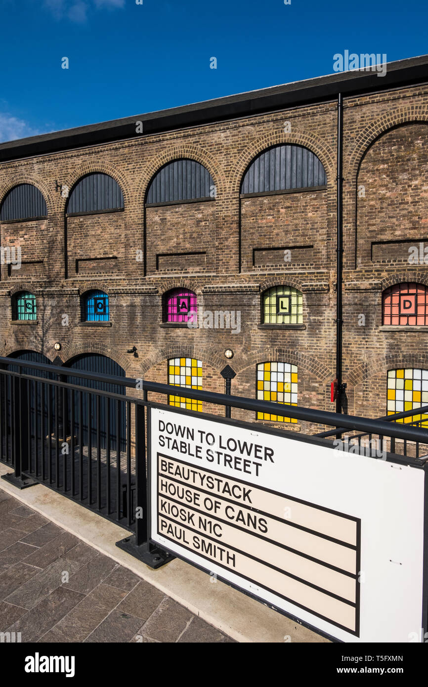 Caduta di carbone's Yard un nuovo quartiere di retail, parte del re di rigenerazione incrociata, progetto di King Cross a Londra, Inghilterra, Regno Unito Foto Stock