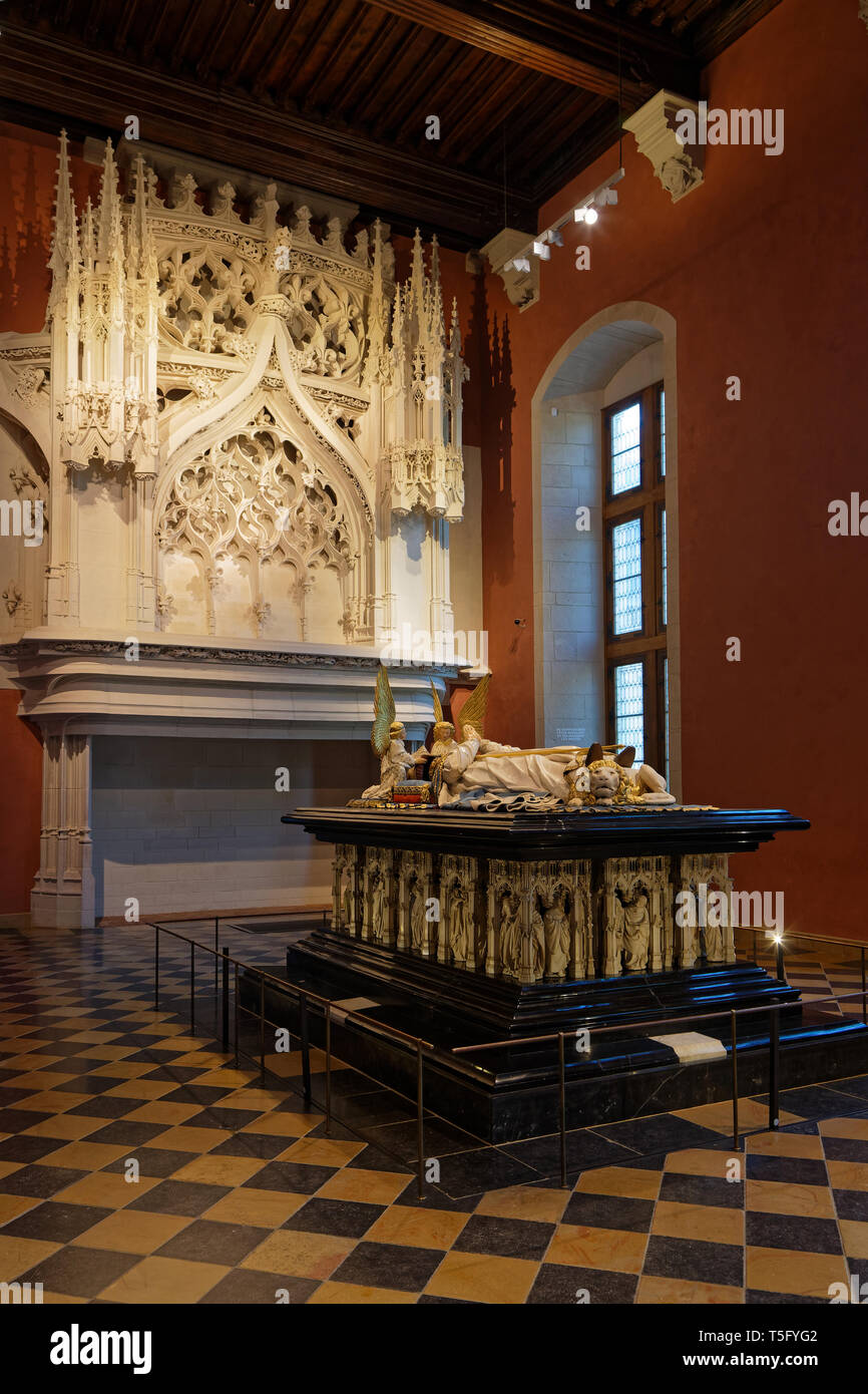DIJON, Francia, 20 Maggio 2018 : le tombe ducale sono stati rimontati nel Museo delle Belle Arti durante il 2010-2012 lavori di ristrutturazione del palazzo. Foto Stock