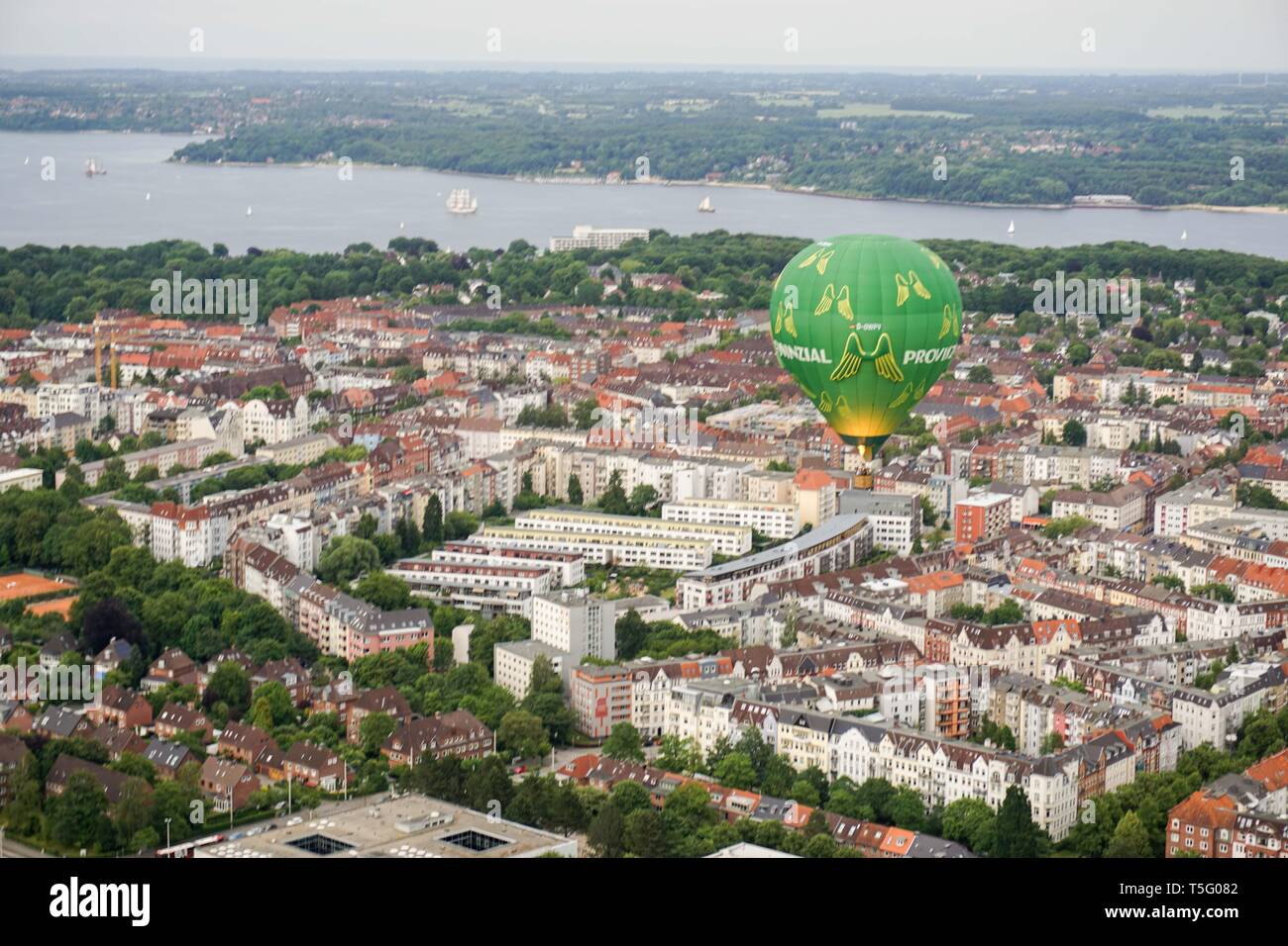 Luftaufnahme Kieler Woche Provinzial Heißluftballon / Fotografia aerea mongolfiera Foto Stock