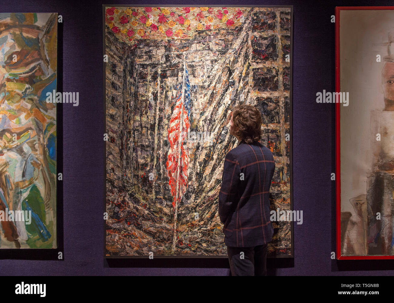 Londra, Regno Unito. Xxv Aprile, 2019. Bonhams moderno e contemporaneo del Medio Oriente vendita arte anteprima in New Bond Street. Immagine: Ayman Baalbaki (Libano). Ambasciata americana, 2011. Stima £ 70,000-100,000. Credito: Malcolm Park/Alamy Live News. Foto Stock