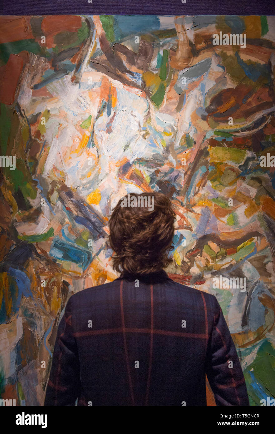 Londra, Regno Unito. Xxv Aprile, 2019. Bonhams moderno e contemporaneo del Medio Oriente vendita arte anteprima in New Bond Street. Immagine: Shafic Abboud (Libano). Composizione n. 104, 1961. Stima £ 100,000-150,000. Credito: Malcolm Park/Alamy Live News. Foto Stock