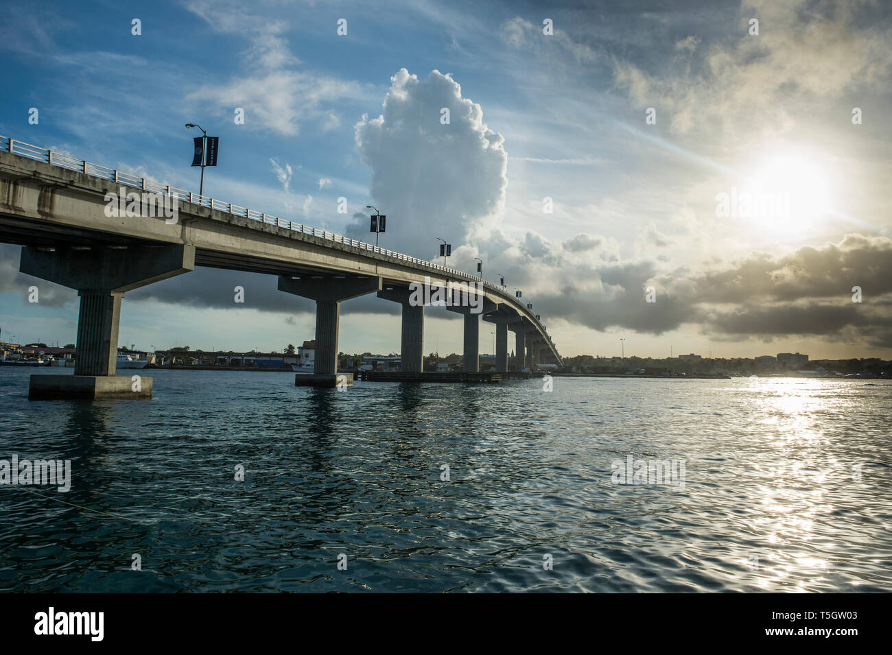 Bahamas, il ponte che collega l'isola di paradiso con Nassau Foto Stock