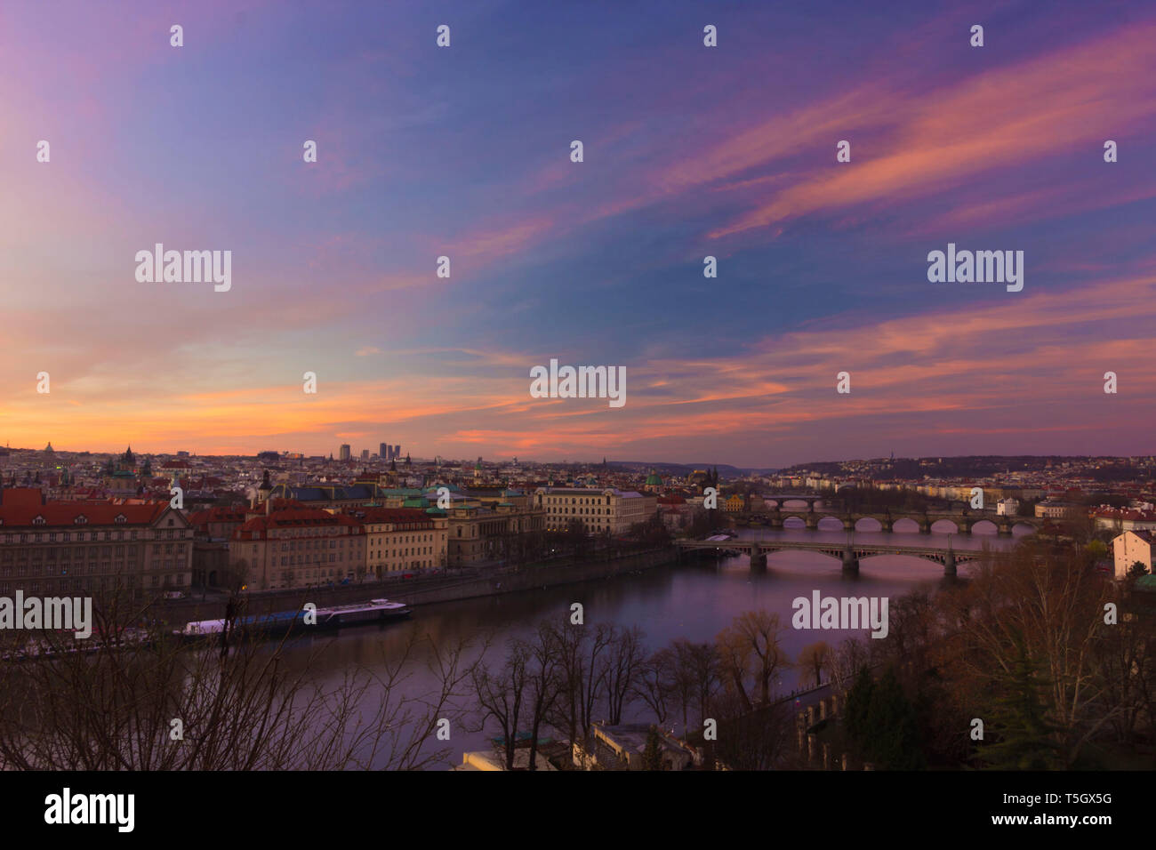 Sunrise vista su Praga, da Letna Park Foto Stock