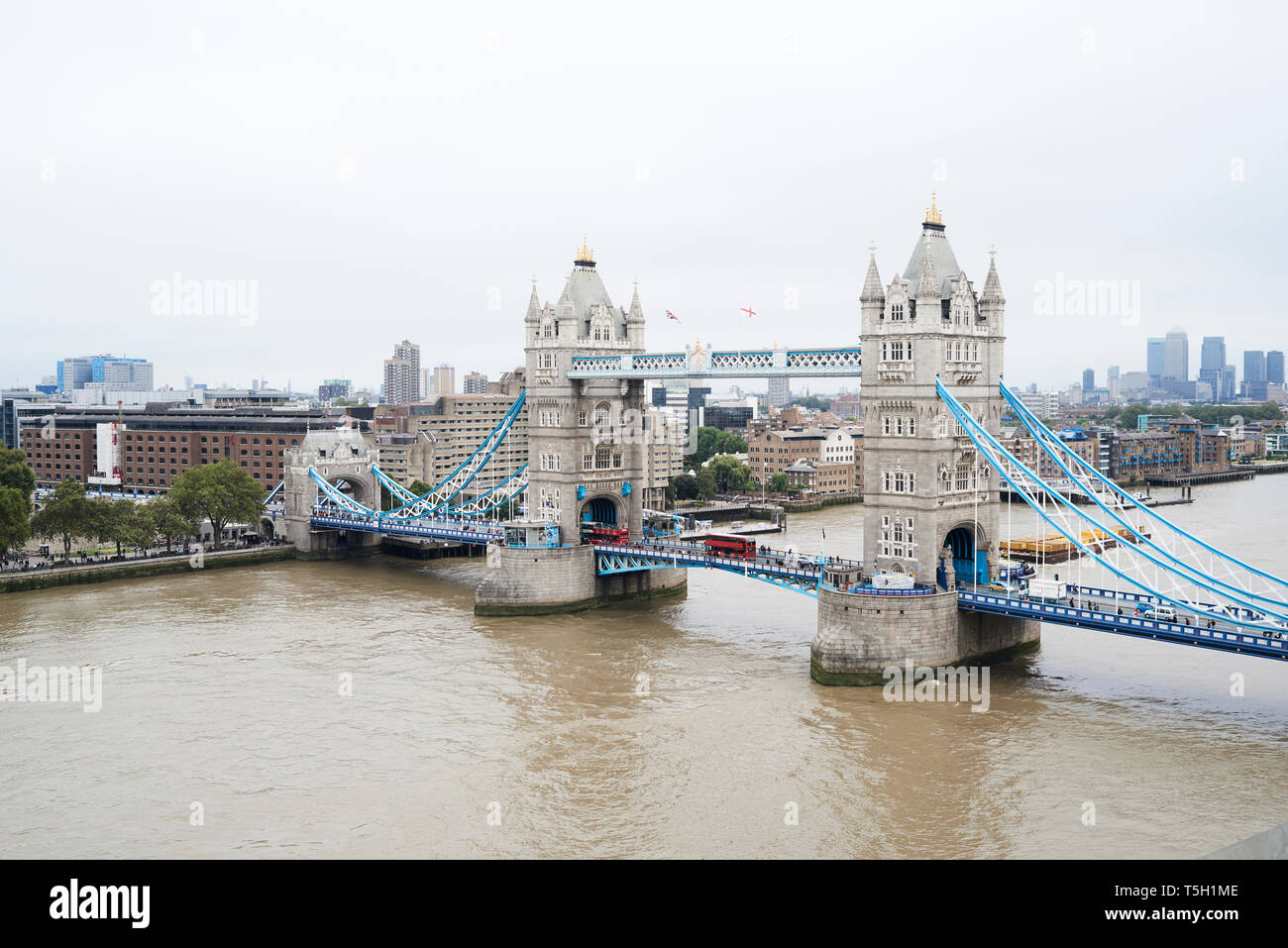 UK, Londra, vista aerea del Tower Bridge Foto Stock