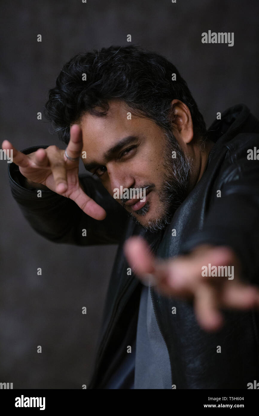 Ritratto di un mago indiano, gesti Foto Stock