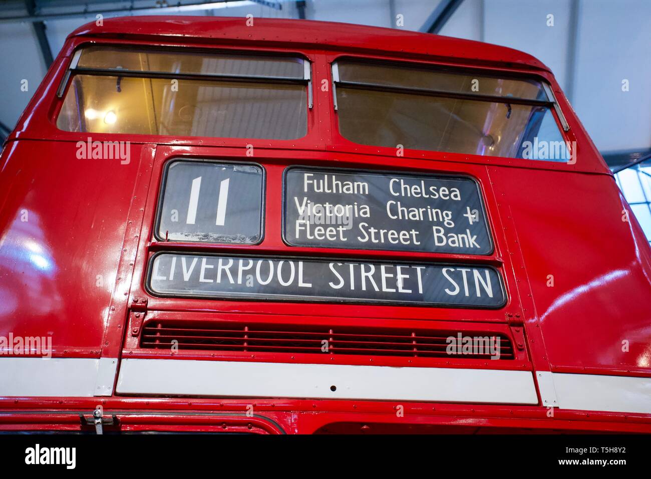 1963 AEC Routemaster double decker bus londinese, Museo dei Trasporti di Londra, Londra, Inghilterra Foto Stock