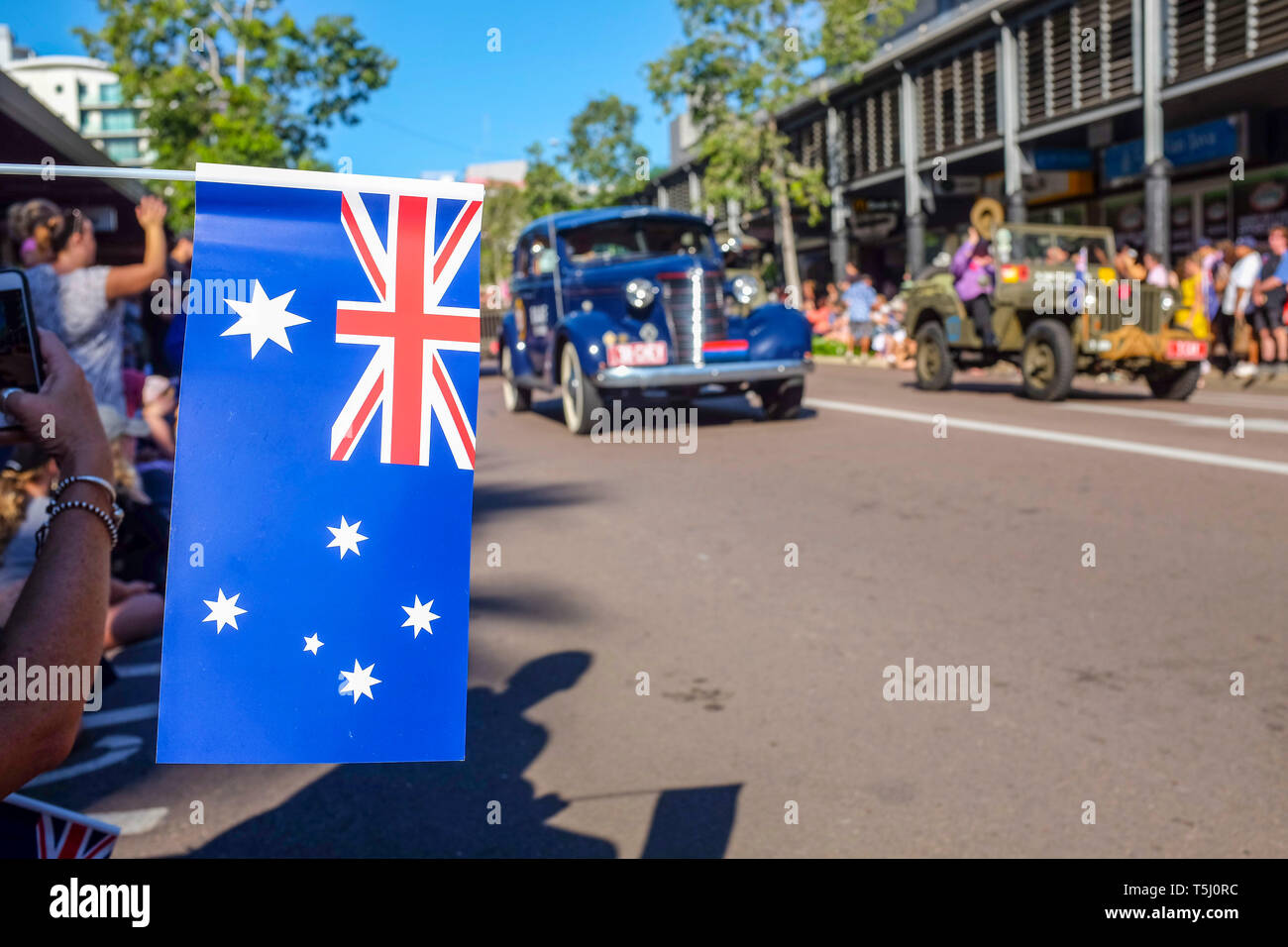ANZAC Day parade di Knuckey street in Darwin, la capitale del Territorio Settentrionale dell'Australia - 2019.04.25 Foto Stock