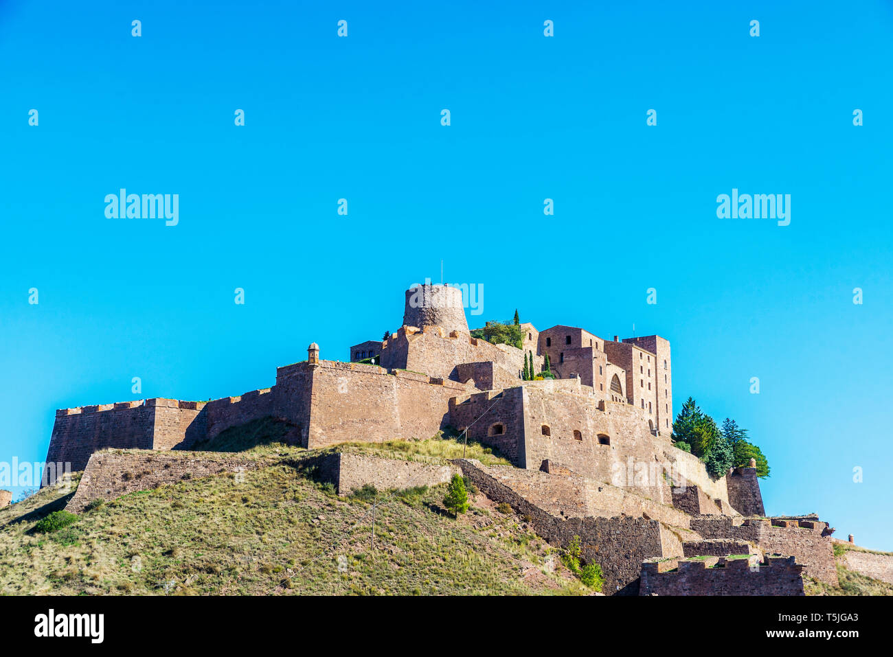 Vista del castello medievale di Cardona in Catalogna, Spagna Foto Stock