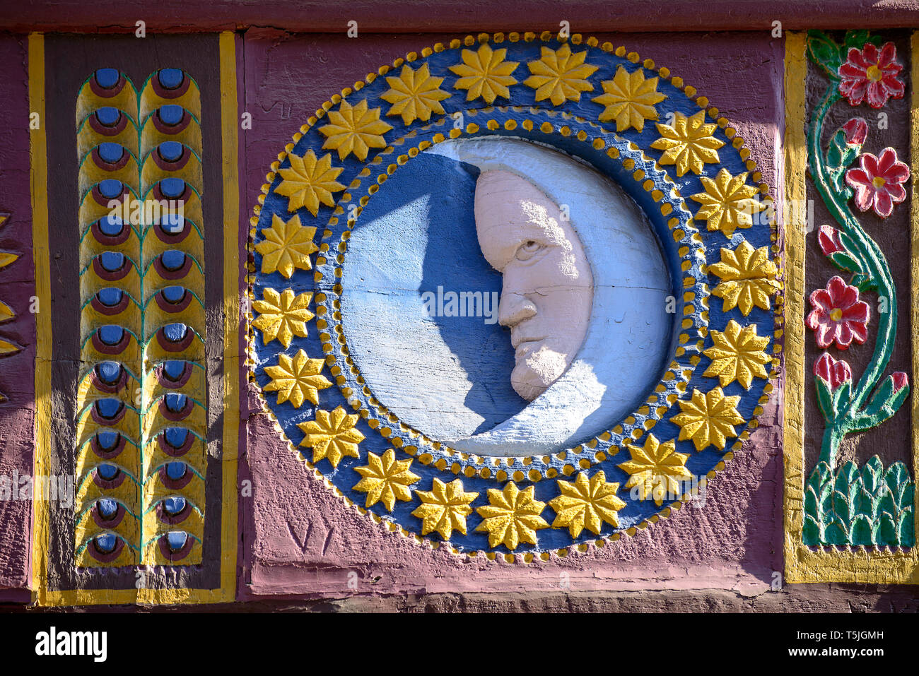 Germania, Butzbach, rilievo, mezza luna con corona di stelle Foto Stock