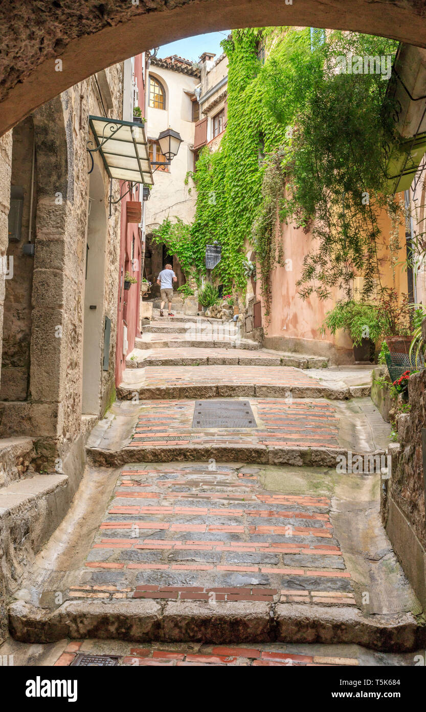 Francia, Alpes Maritimes, Roquebrune Cap Martin, street nel vecchio villaggio // Francia, Alpes-Maritimes (06), Roquebrune-Cap-Martin, ruelle dans le vieux Foto Stock