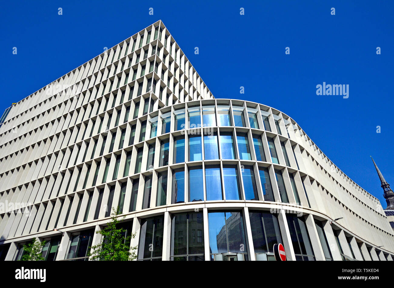 Londra, Inghilterra, Regno Unito. Un nuovo edificio Ludgate a 60 Ludgate Hill, nella città di Londra. Ospita la filiale di Londra di Commonwealth Bank (2015: Flet Foto Stock