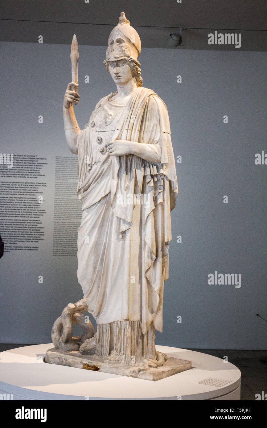 Le Louvre lente : Athéna dea della sapienza e della guerra dopo un lavoro originale datata 425-375 A.C. Foto Stock