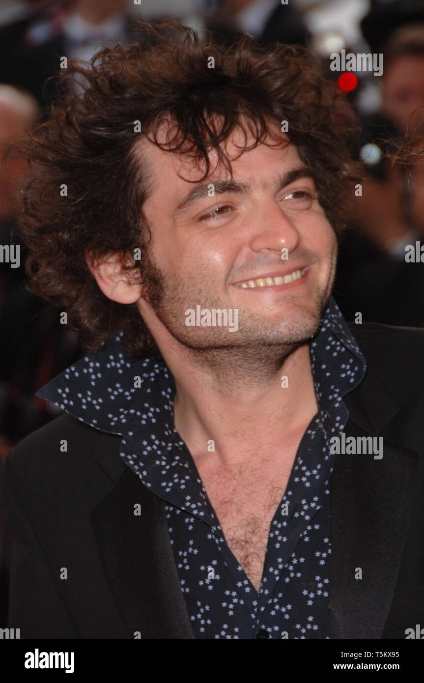 CANNES, Francia. 21 maggio 2006: MATHIEU CHEDID al gala screening di 'oltre la siepe' alla 59a annuale internazionale Film Festival de Cannes. © 2006 Paul Smith / Featureflash Foto Stock