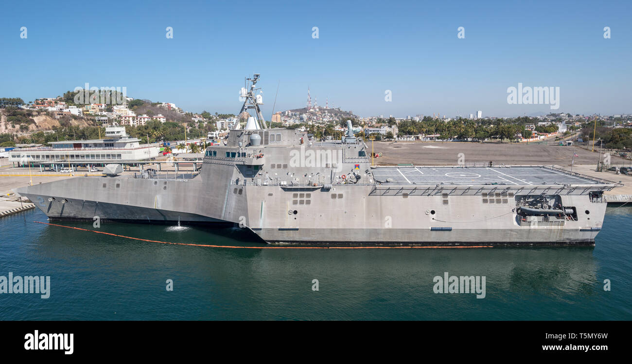 Marina degli Stati Uniti Littoral Combat Ship ancorata in mazatlan, Messico. Foto Stock