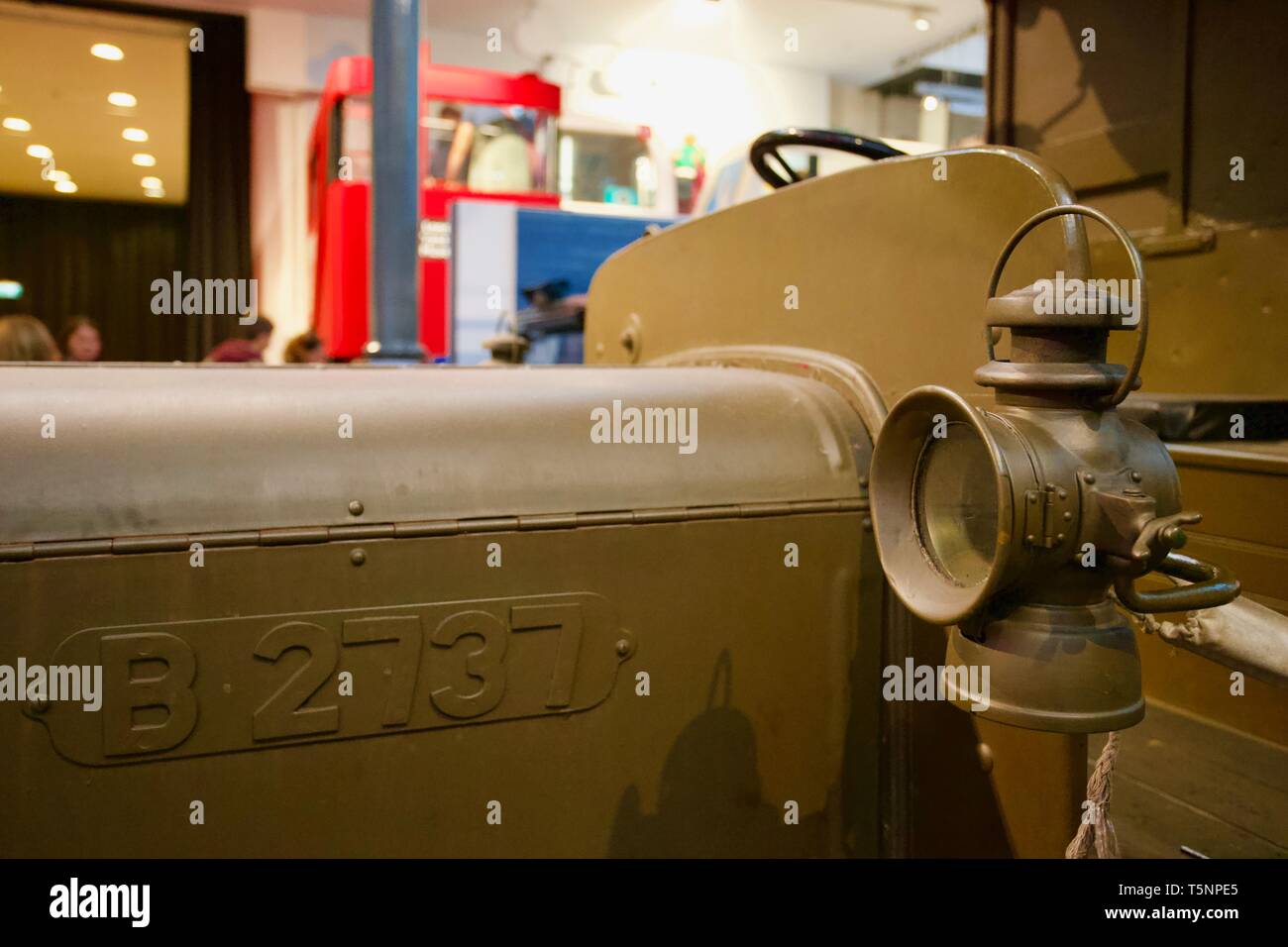 LGOC B-TIPO B2737 WW1 Battaglia Bus, Museo dei Trasporti di Londra, Londra, Inghilterra Foto Stock