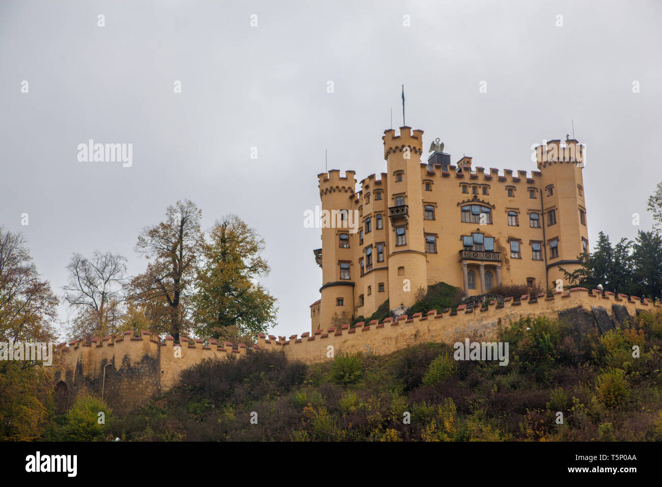 Nsbruck, Austria - 28 Ottobre 2018: una vista per una bella bavarese chiamato Castello di Hohenschwangau Foto Stock