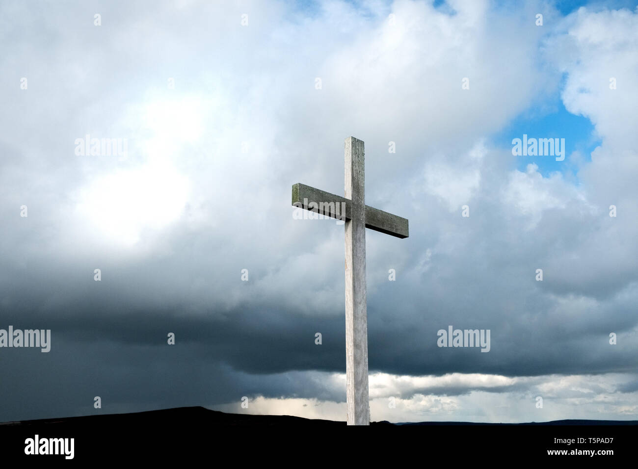Simbolo della croce cristiana immagini e fotografie stock ad alta