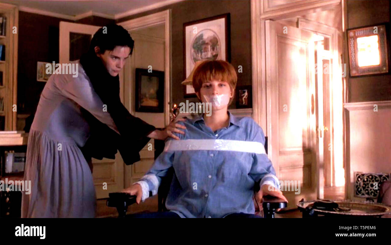 Unica femmina bianco 1992 Columbia Pictures Film con Jennifer Jason Leigh a sinistra e Bridget Fonda Foto Stock