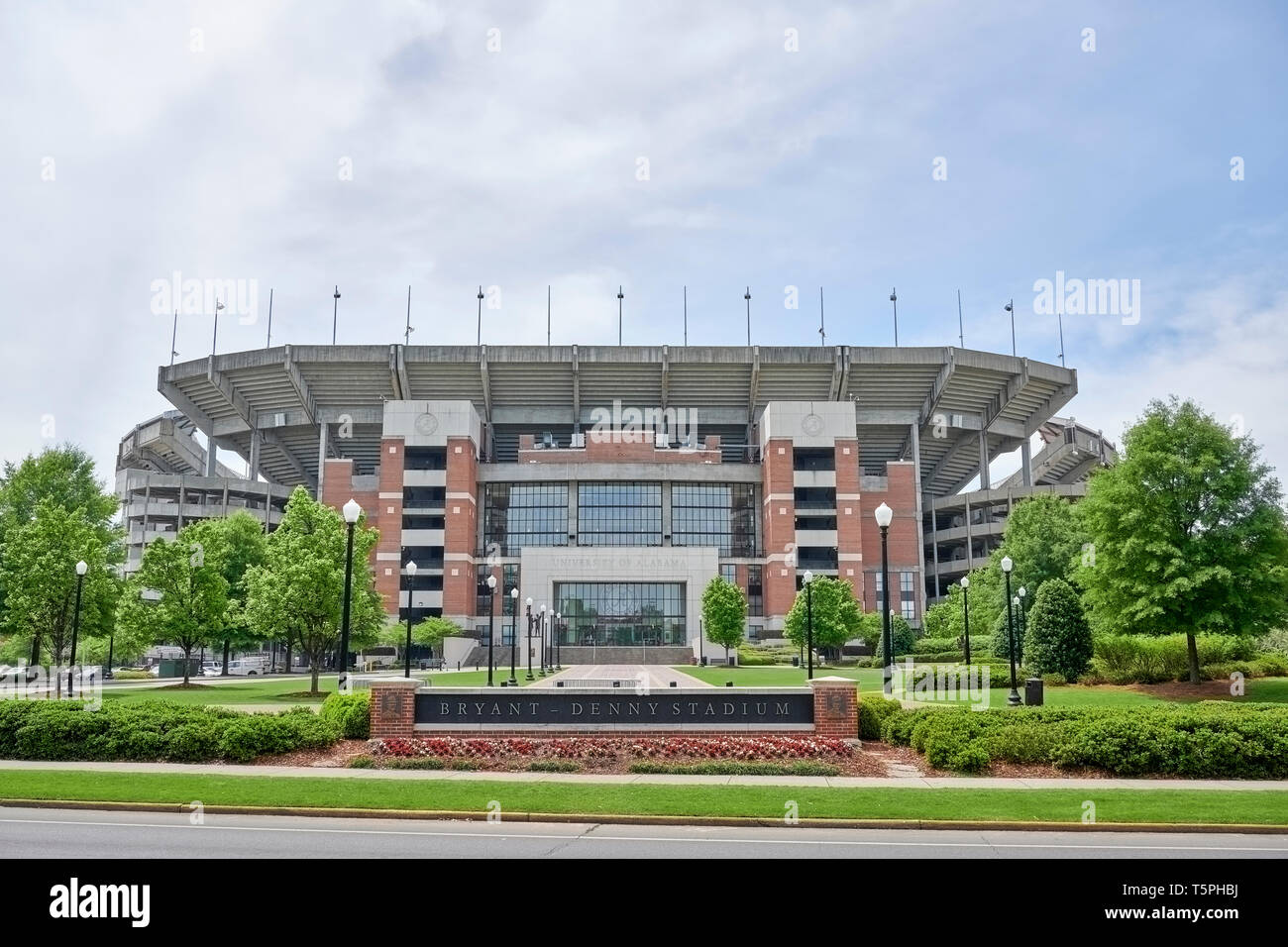 Esterno anteriore ingresso al Bryant - Denny Stadium, lo stadio di calcio, per l'Università dell'Alabama a Tuscaloosa Alabama, Stati Uniti d'America. Foto Stock