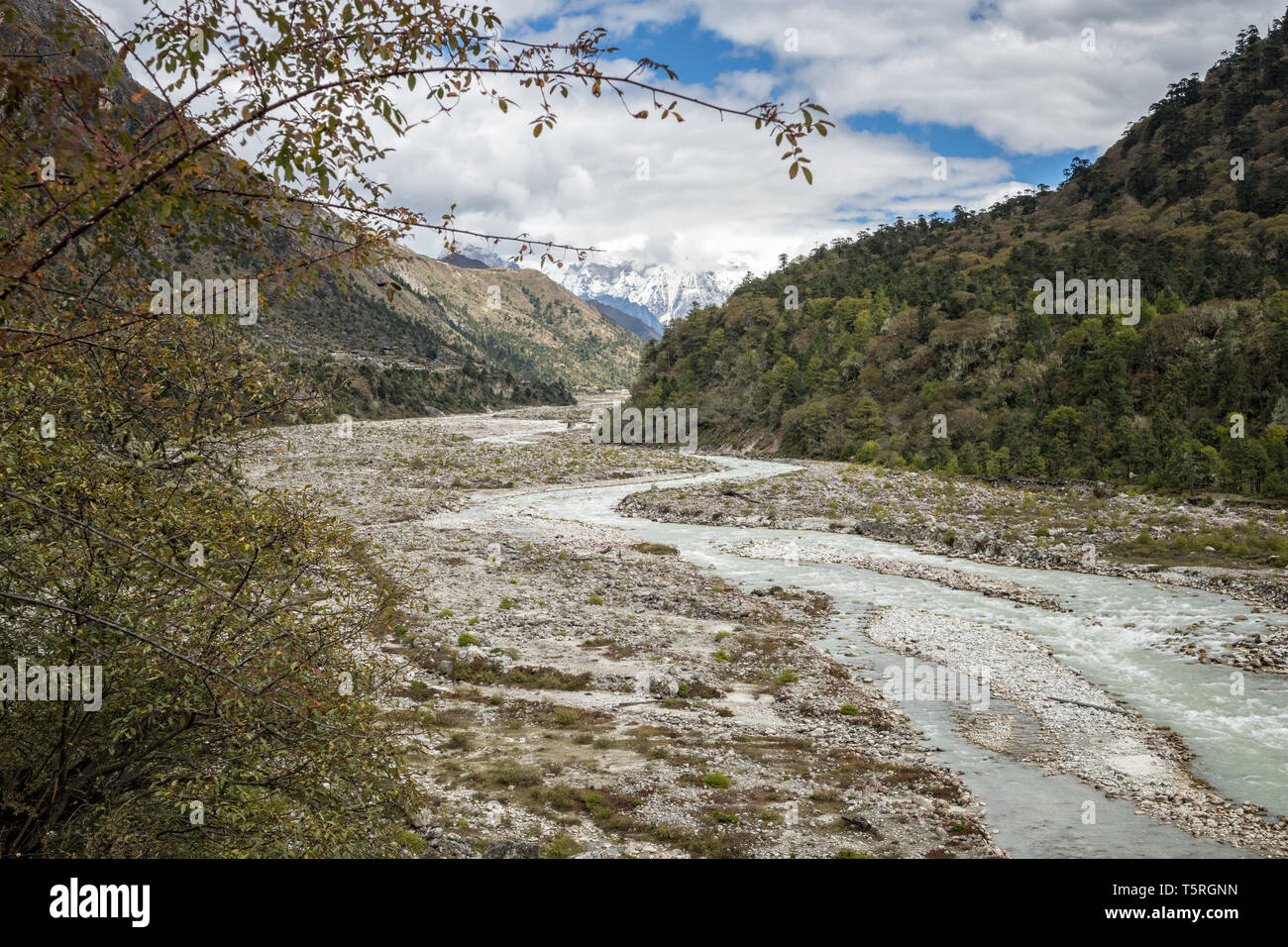 Remote Valley vicino a Lhedi, Gasa distretto, Snowman Trek, Bhutan Foto Stock