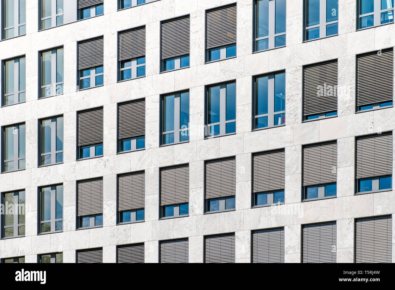 Finestra facciata di pattern, la costruzione di uffici esterni - Foto Stock