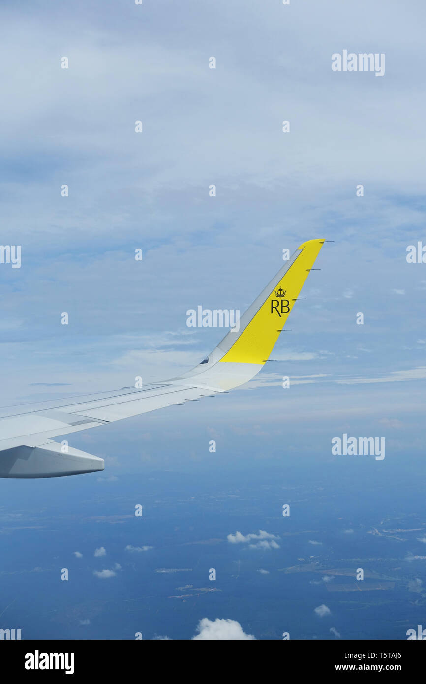 Royal Brunei Airlines logo su aereo wing Foto Stock