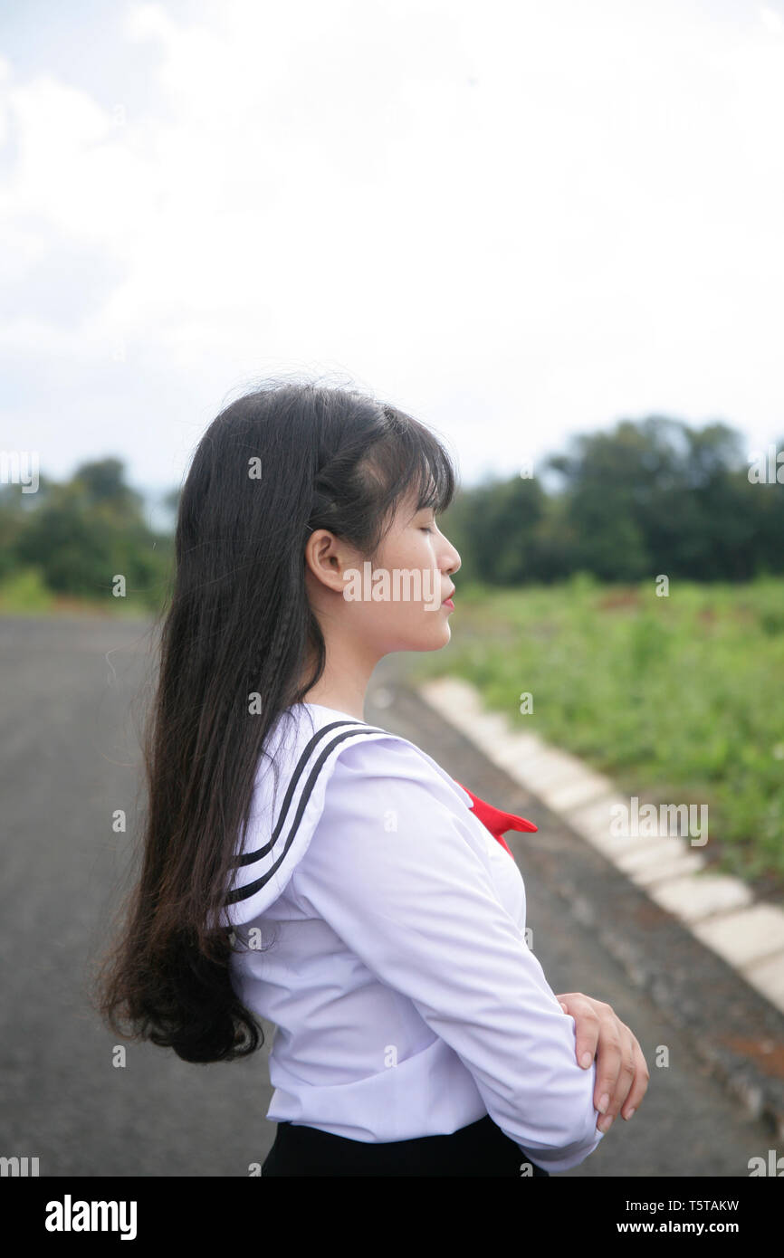 Foto della ragazza ponderando Foto Stock