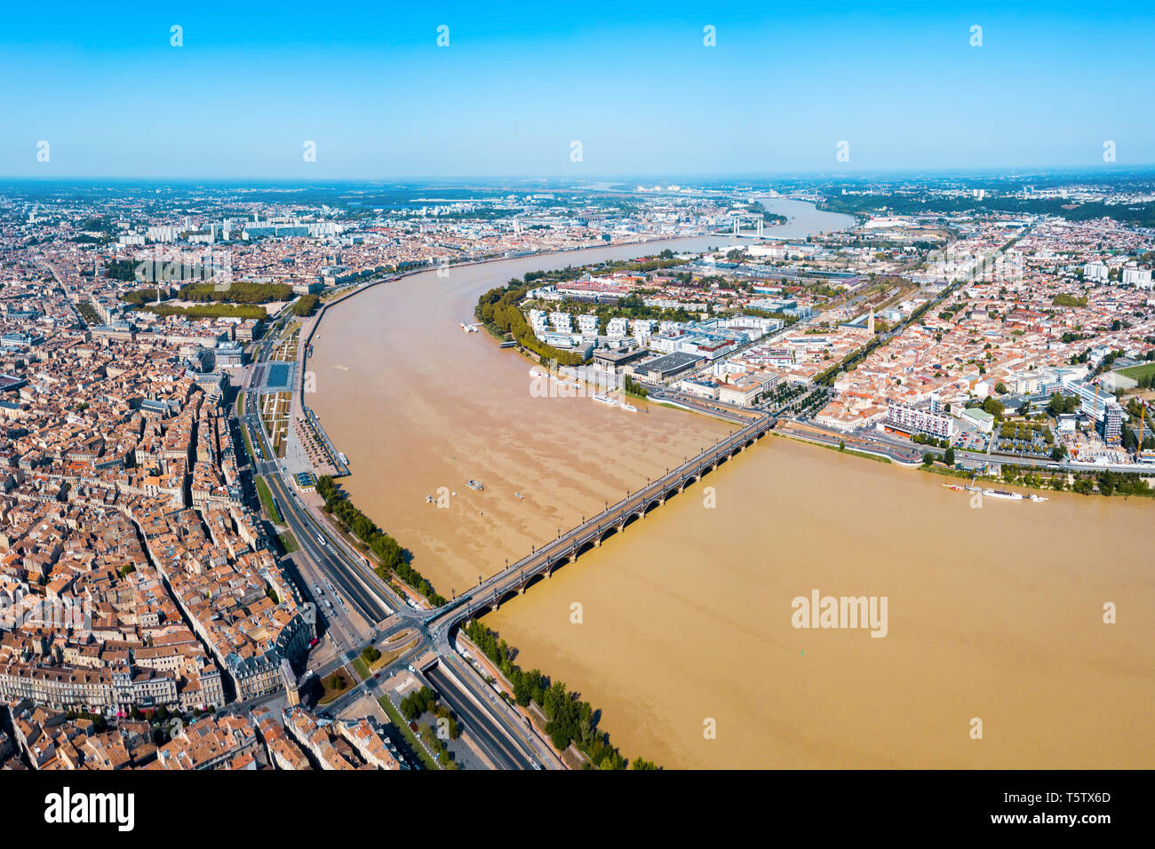 Antenna di Bordeaux vista panoramica. Bordeaux è una città portuale sul fiume Garonna, nella parte sud-ovest della Francia Foto Stock